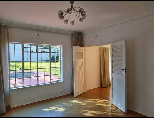 3 BEDROOM HOUSE FOR SALE IN SANDOWN